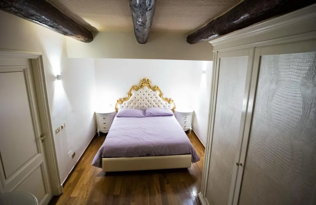 Hause Naty spaccanapoli-1